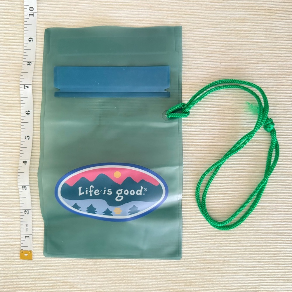 Life Is Good Waterproof Pouch Bundle - Picture 4 of 6